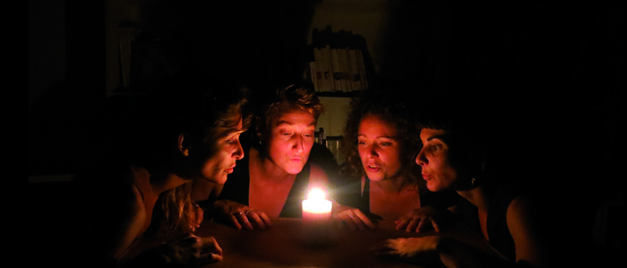 La Nuit est une couleur blanche